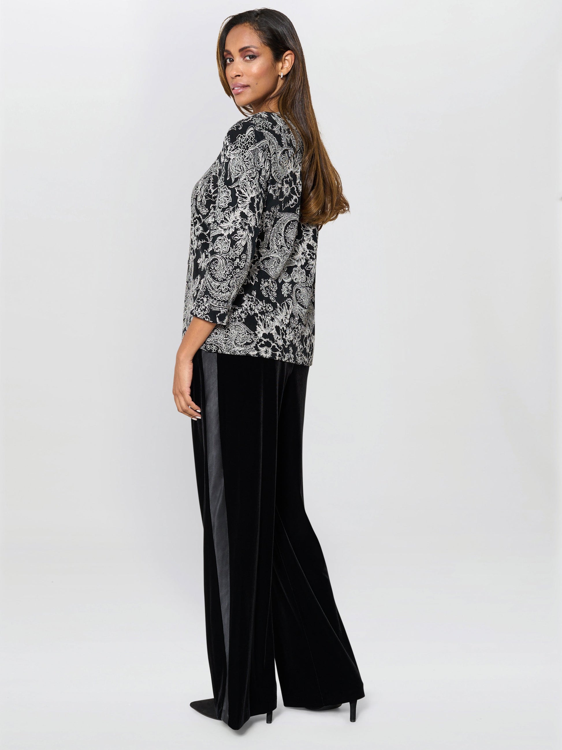  Carlee Printed Jacket And Cami Twinset