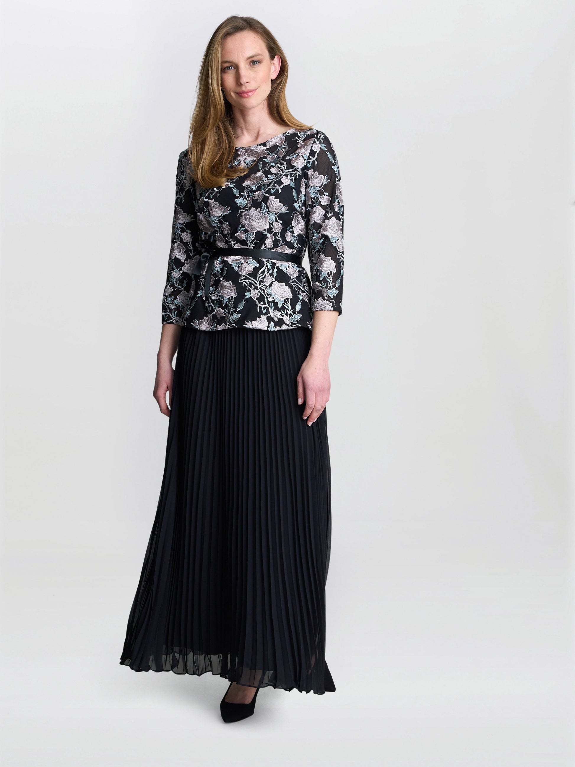  Annie Long Pleated Skirt