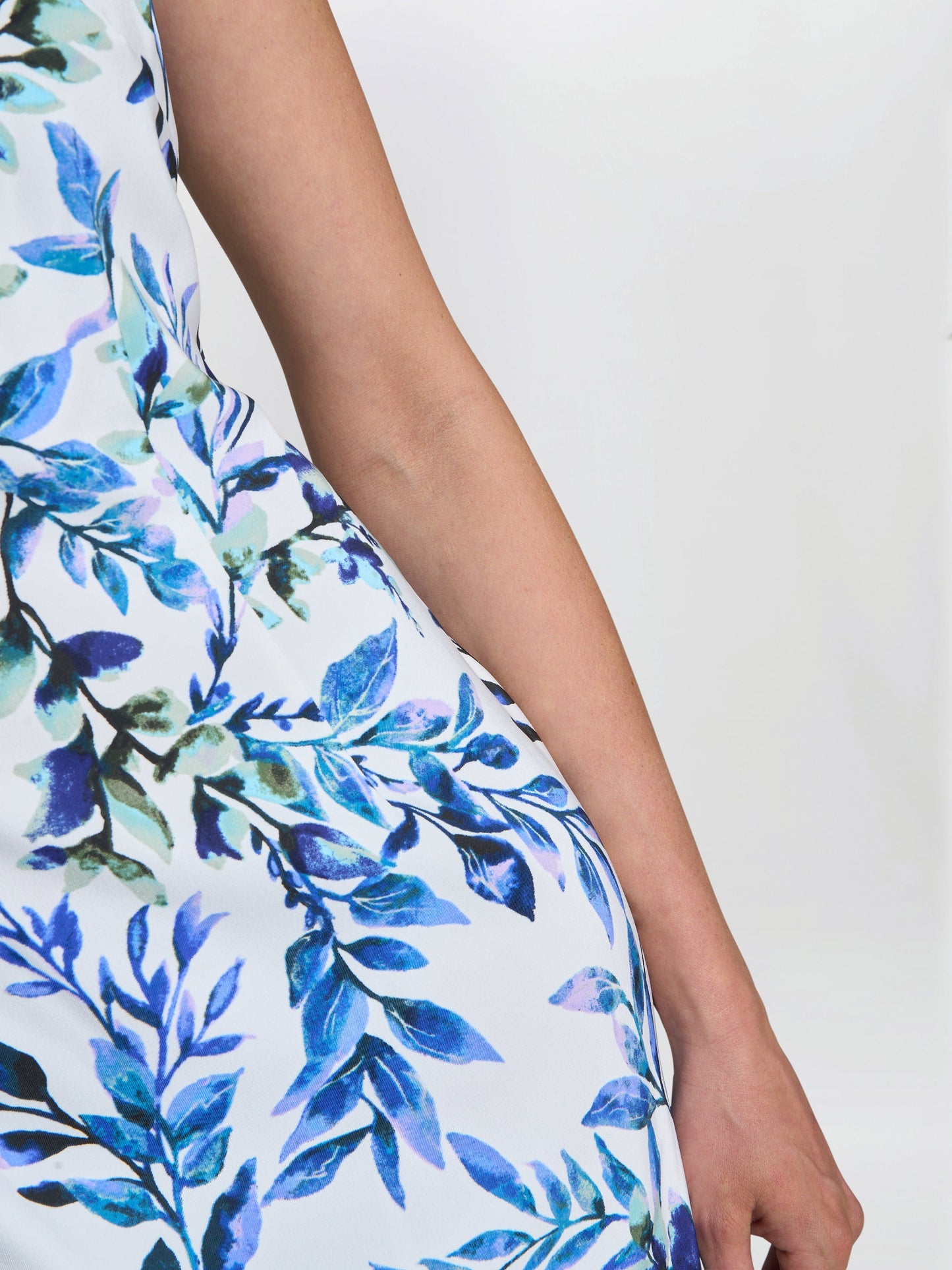  Gretel Floral Shift Dress