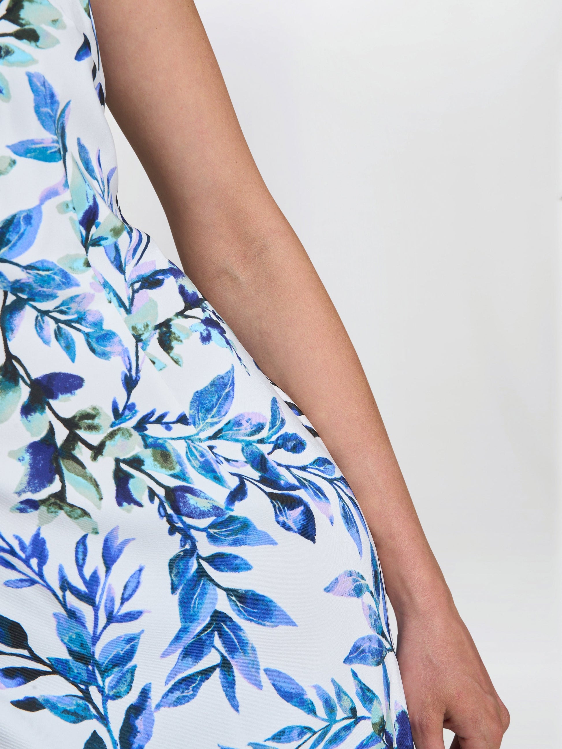 Gretel Floral Shift Dress