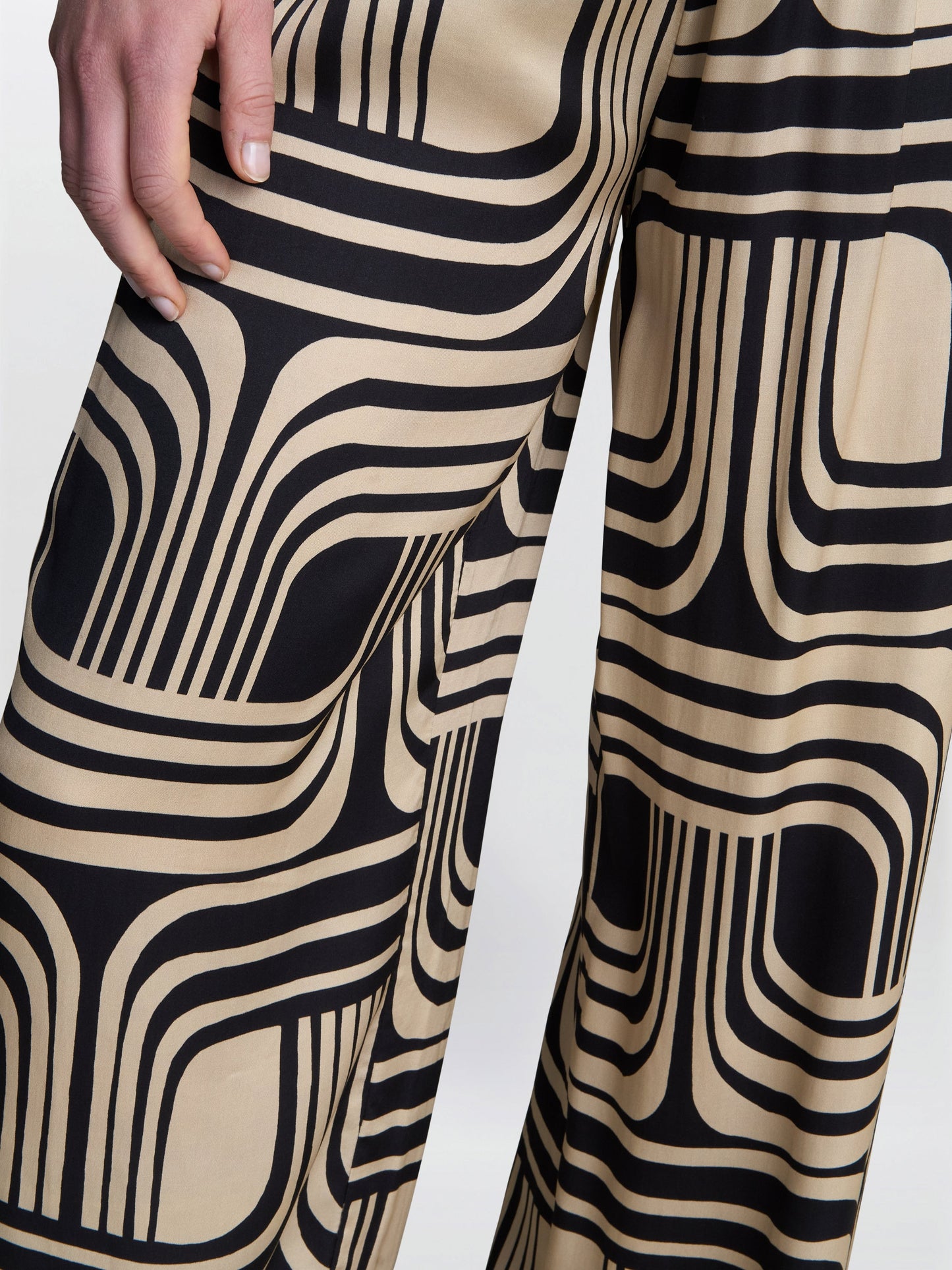  Quinn Satin Pull On Wide Leg Trouser