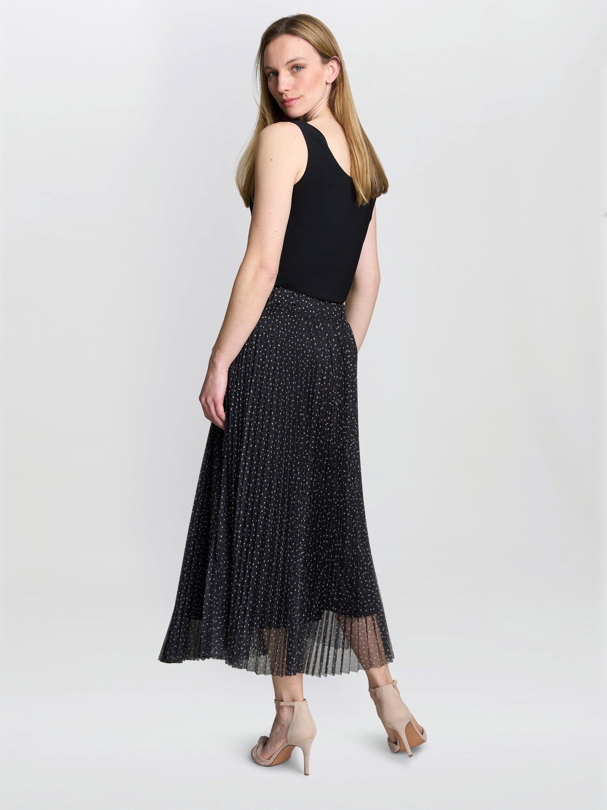  Roslynn Pleated Mesh Skirt