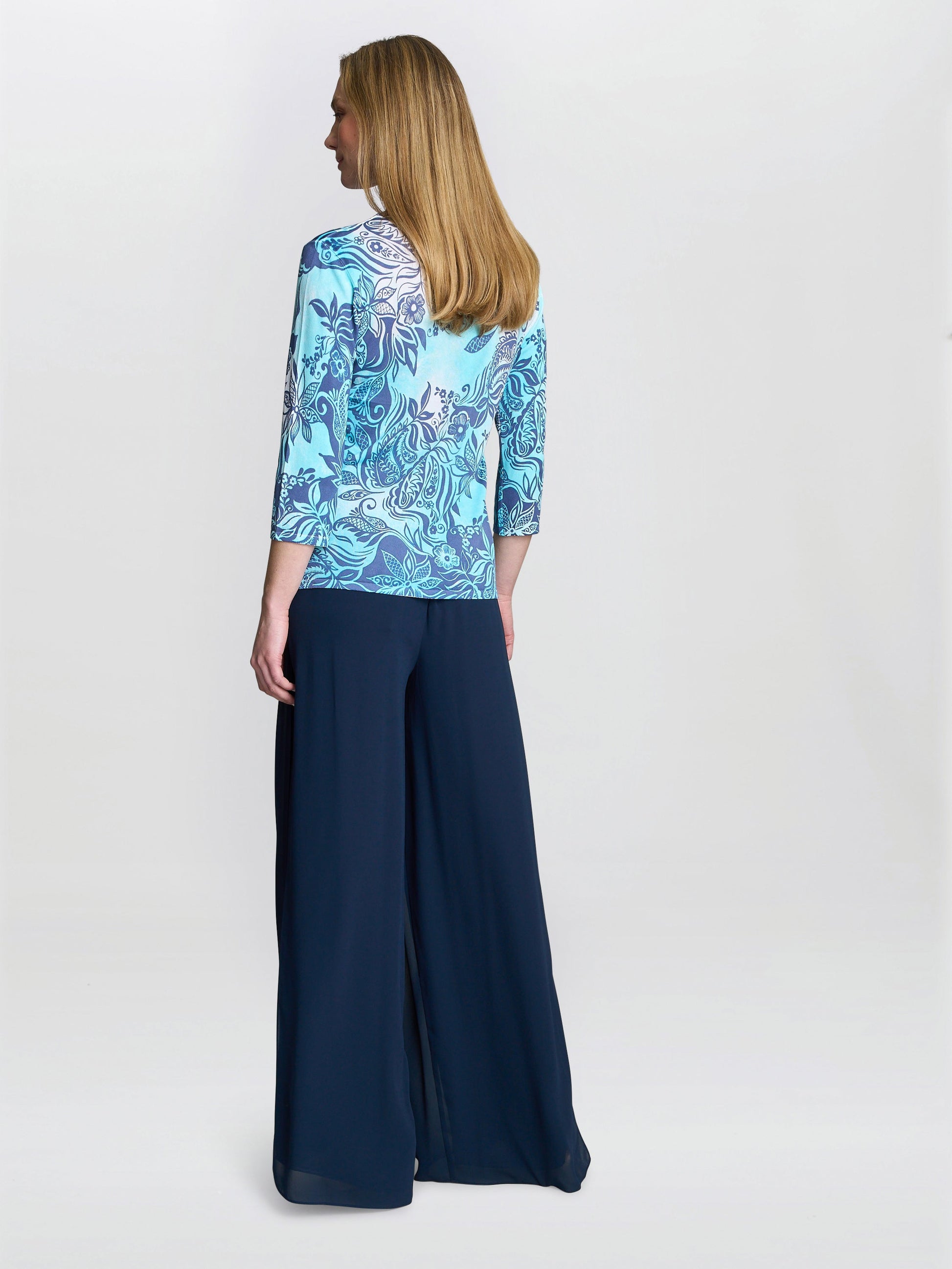  Vivien Lightweight Sweater With Diamante Detail