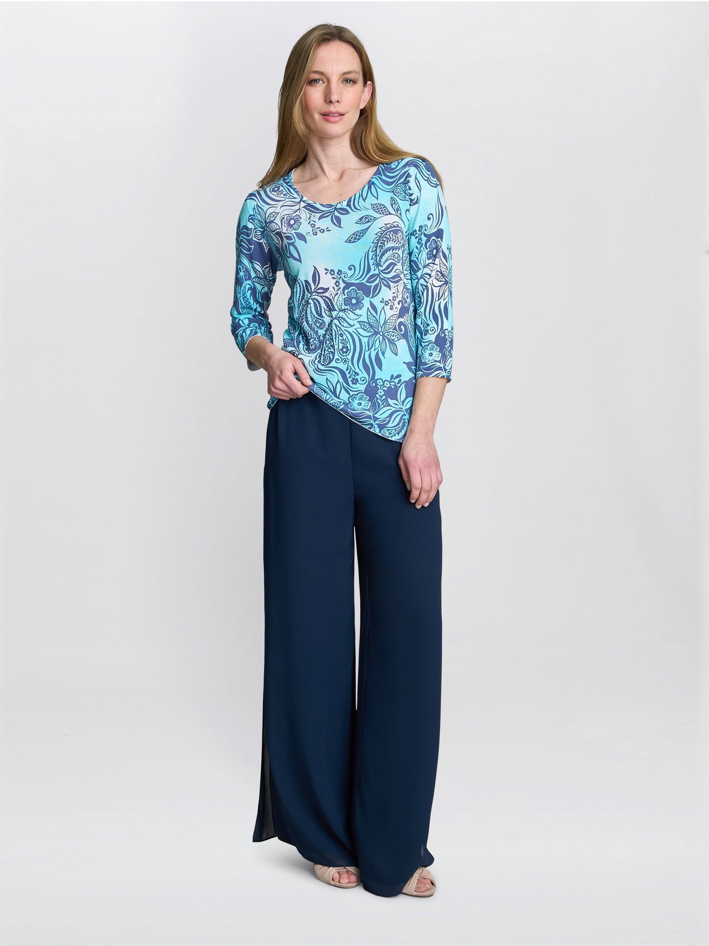  Vivien Lightweight Sweater With Diamante Detail