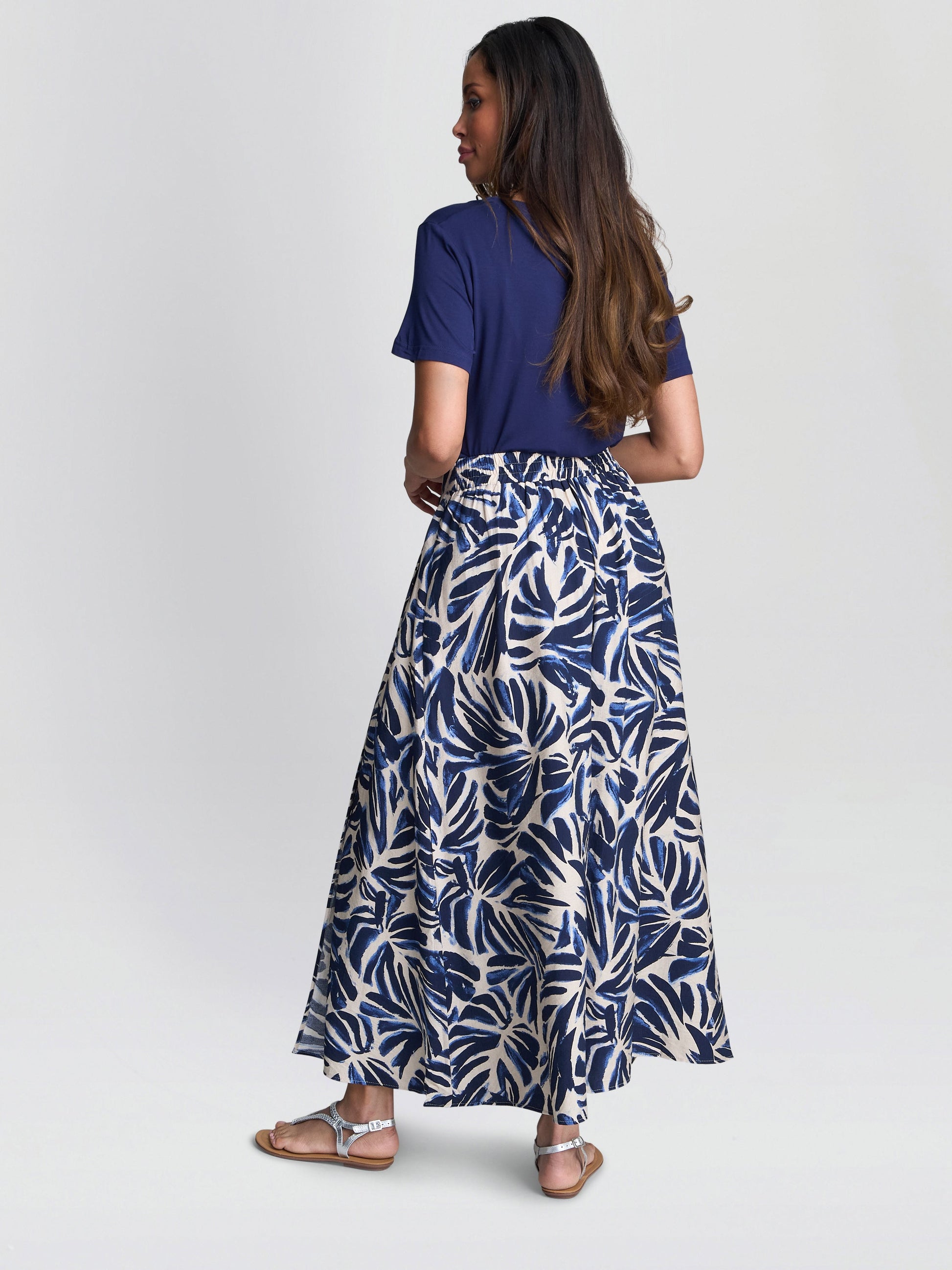  Enid Abstract Print Elastic Waist Skirt