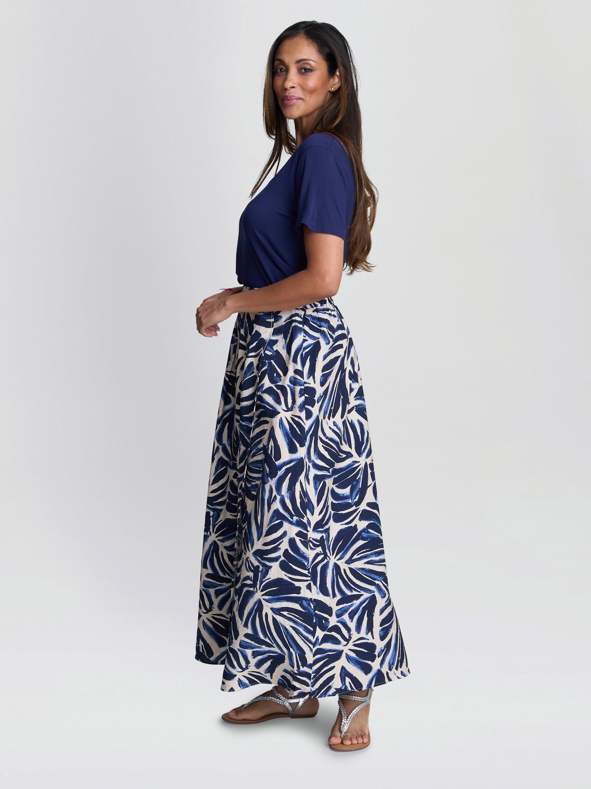  Enid Abstract Print Elastic Waist Skirt