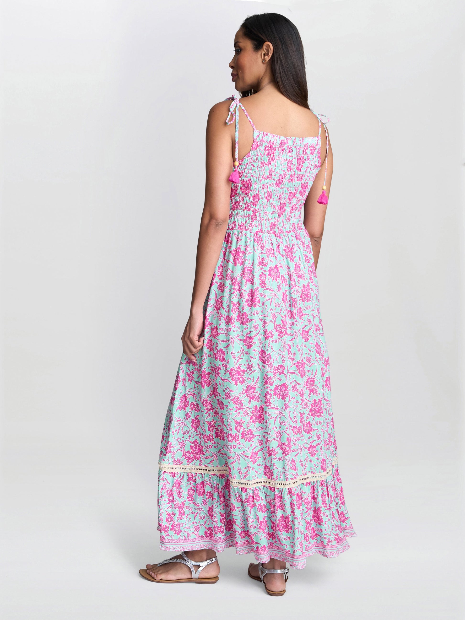  Everleigh Shired Bodice Dress
