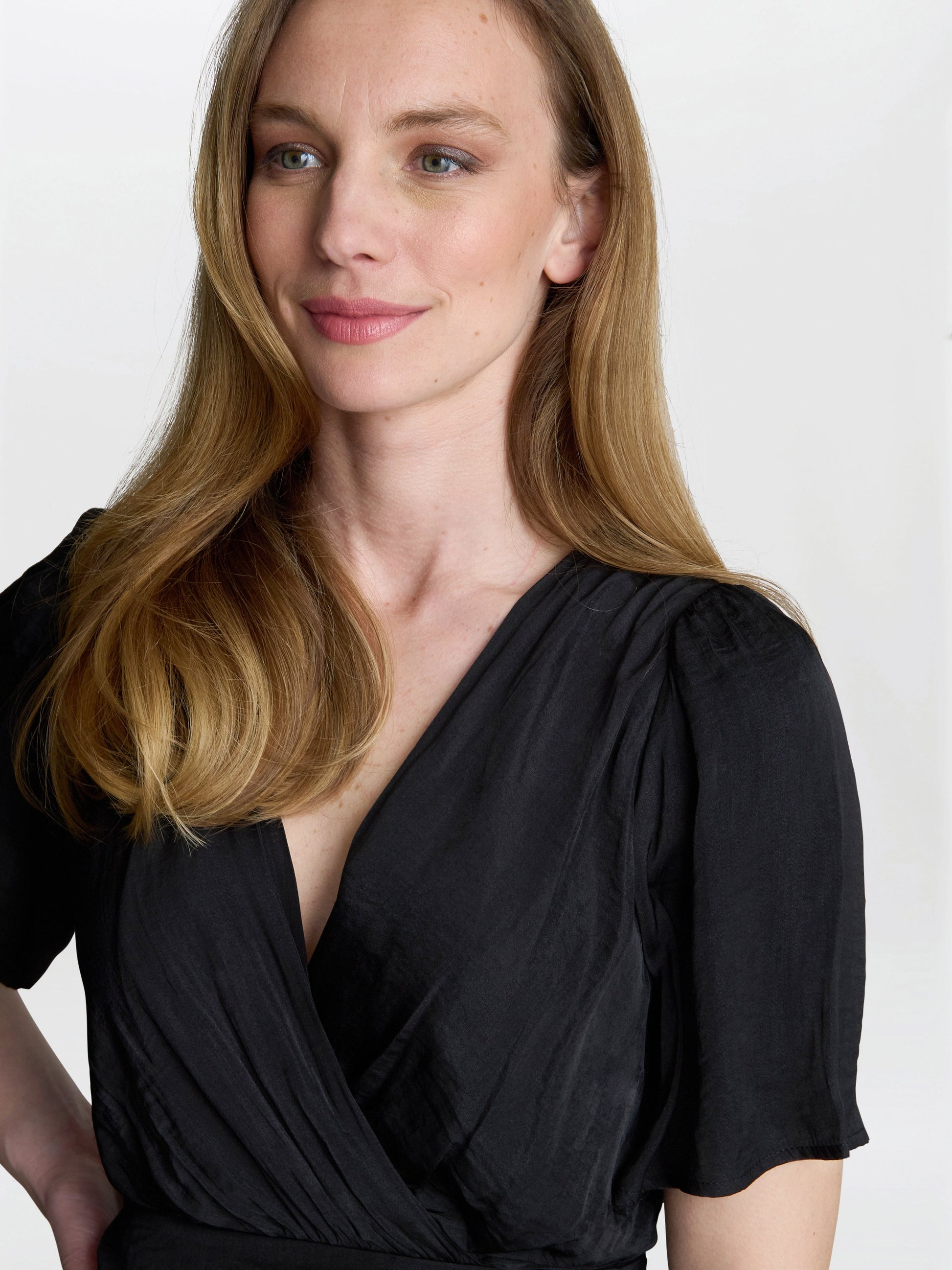  Carole Flowing V-Neck Dress