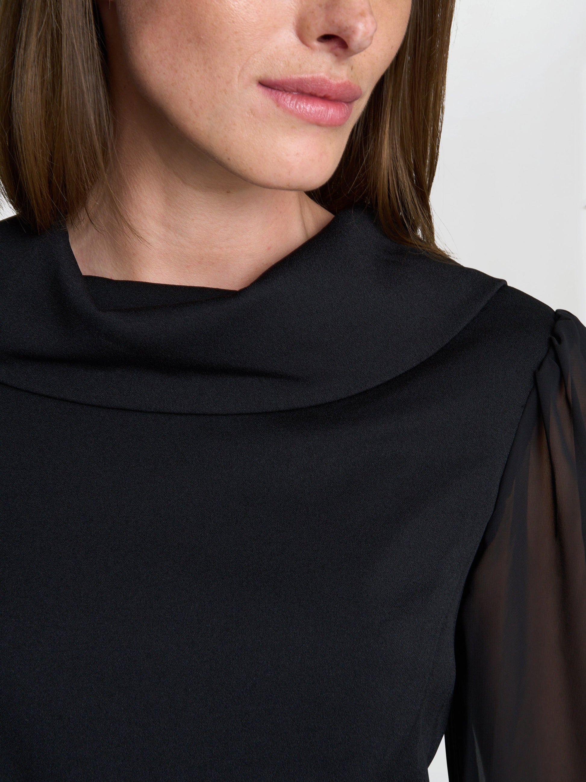  Gabby Structured Midi Dress