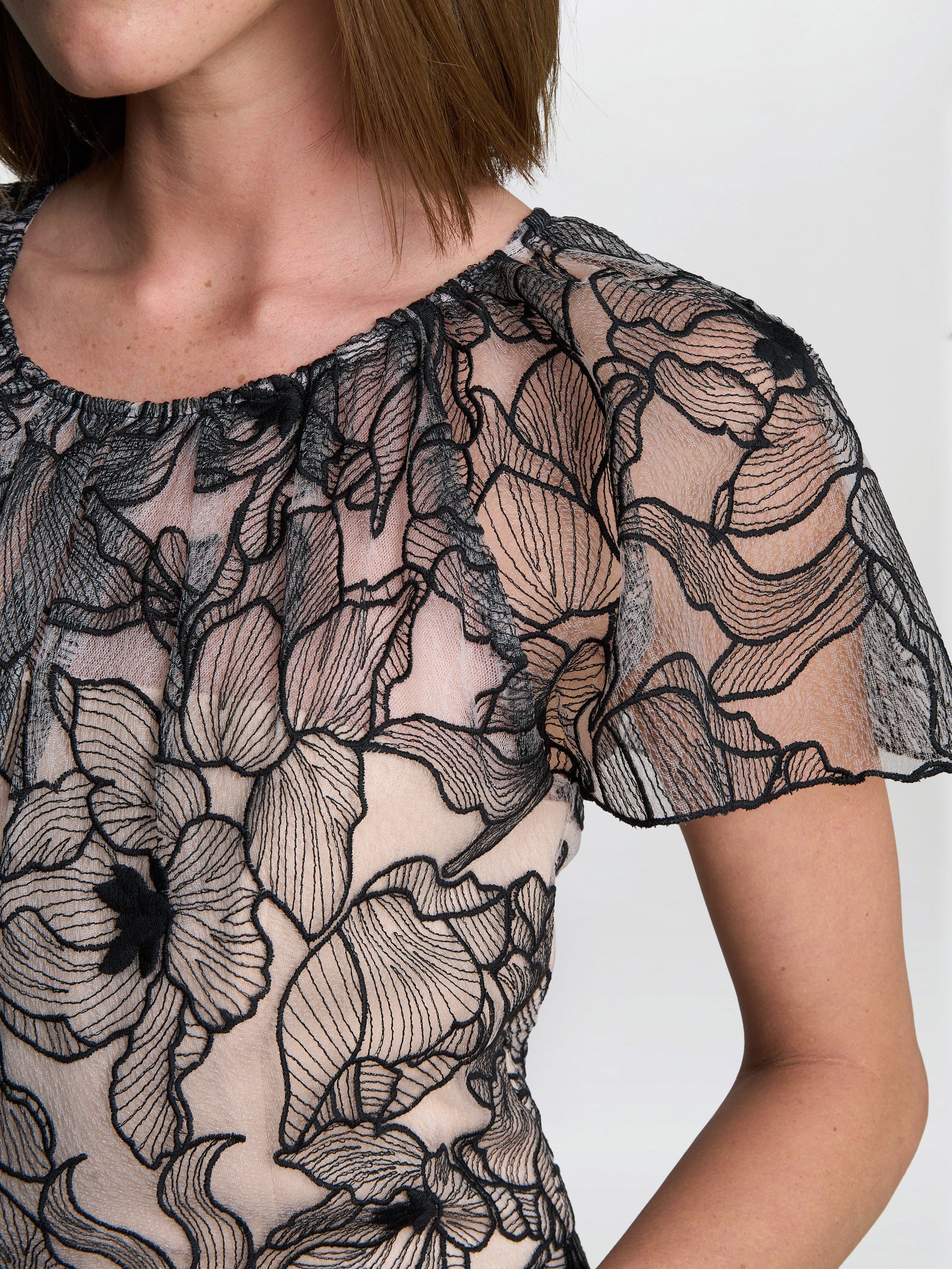  Marie-Claire Floral Embroidered Mesh Maxi Dress