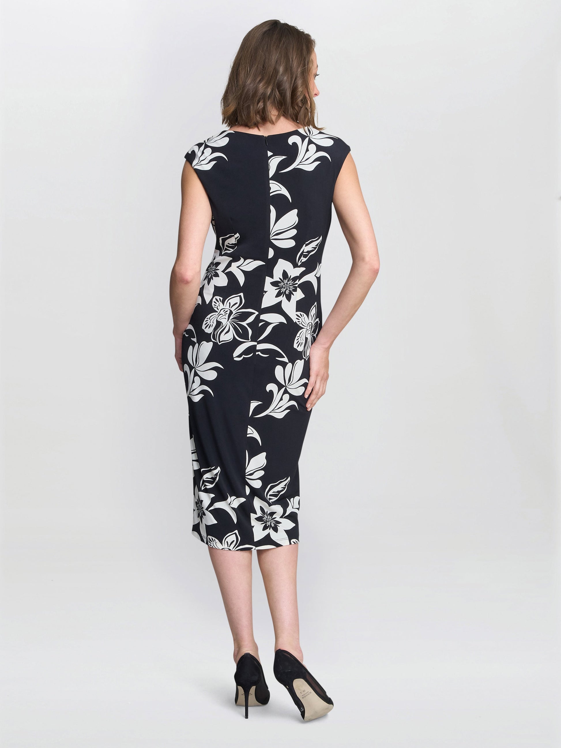  Marjorie Floral Shift Dress