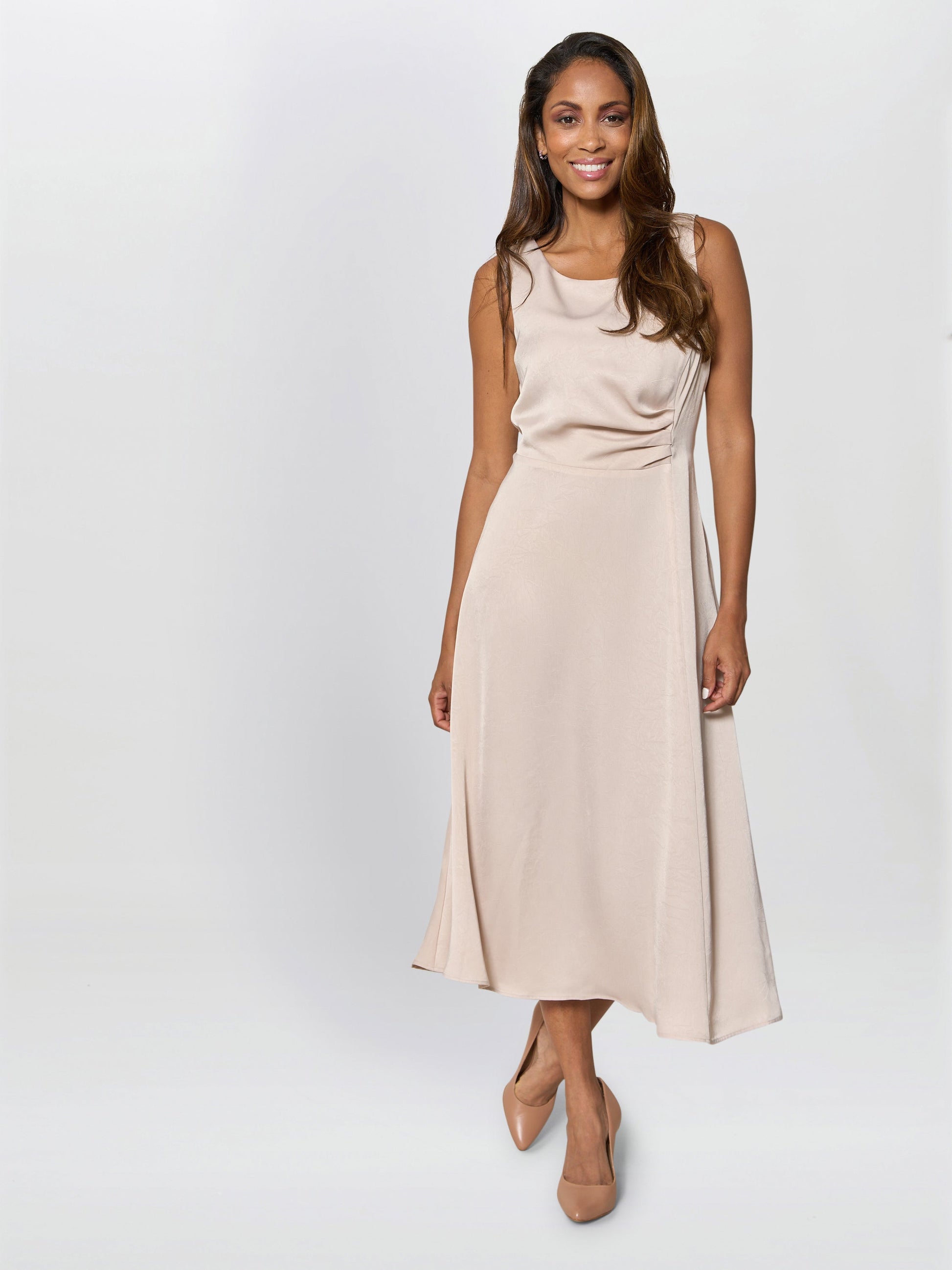  Sandy Sleeveless Midi Dress