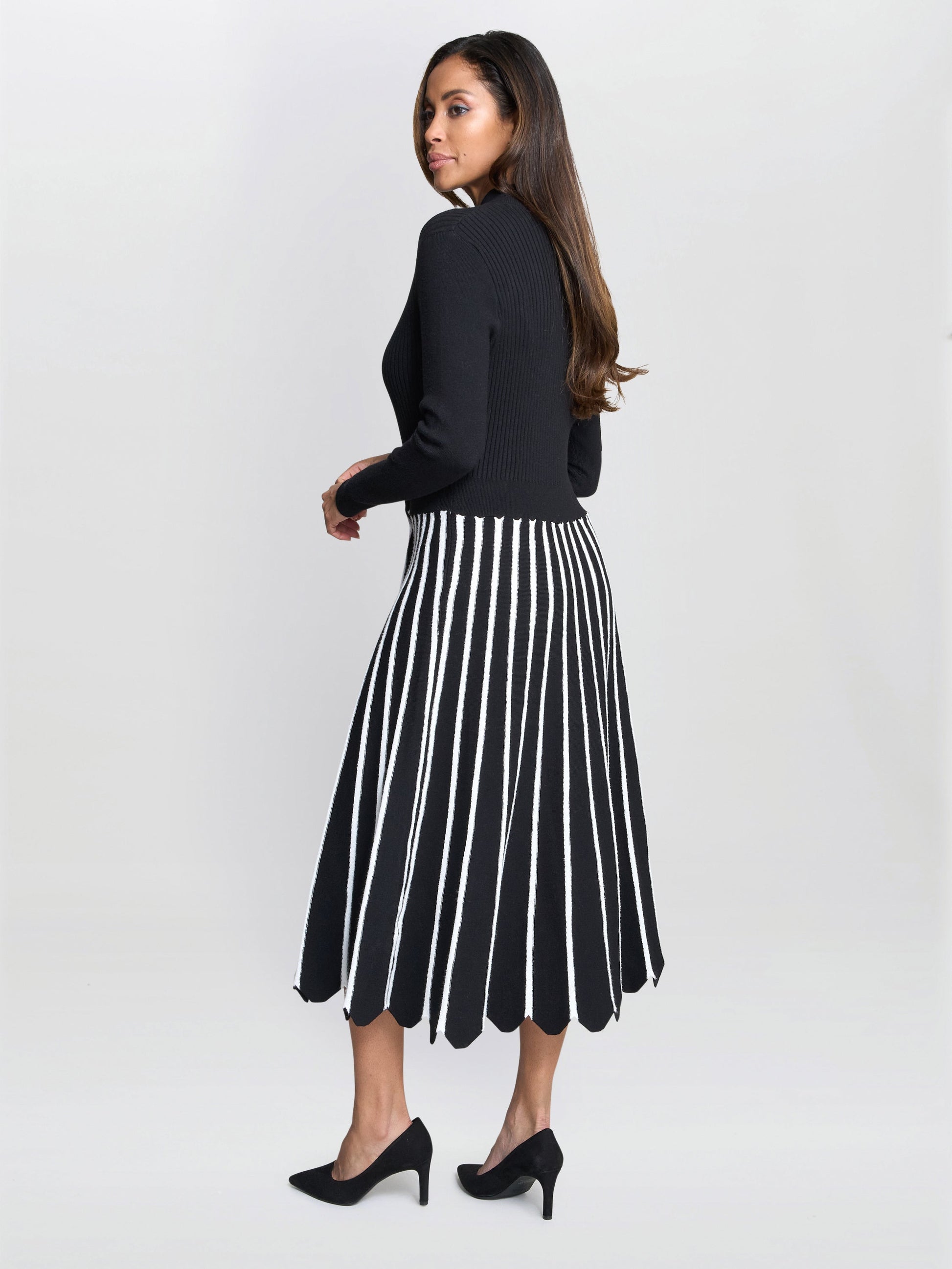  Wanita Knit Dress