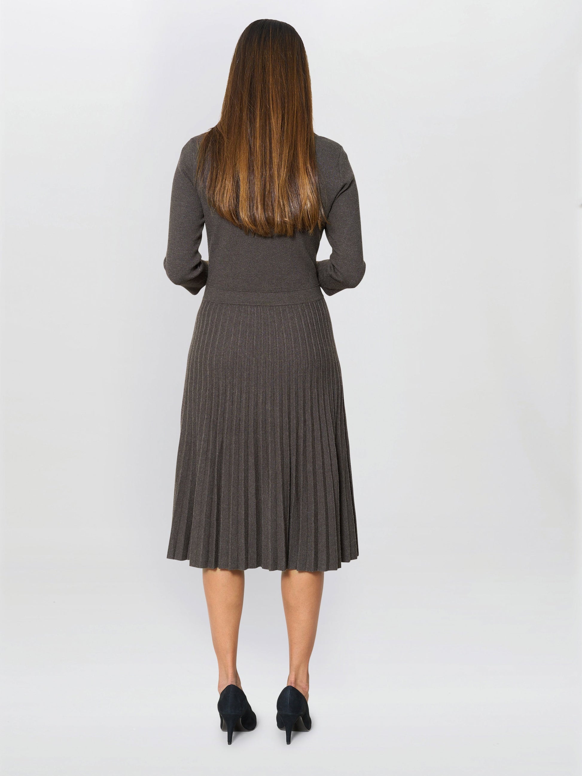  Annabella Pleated Midi Dress