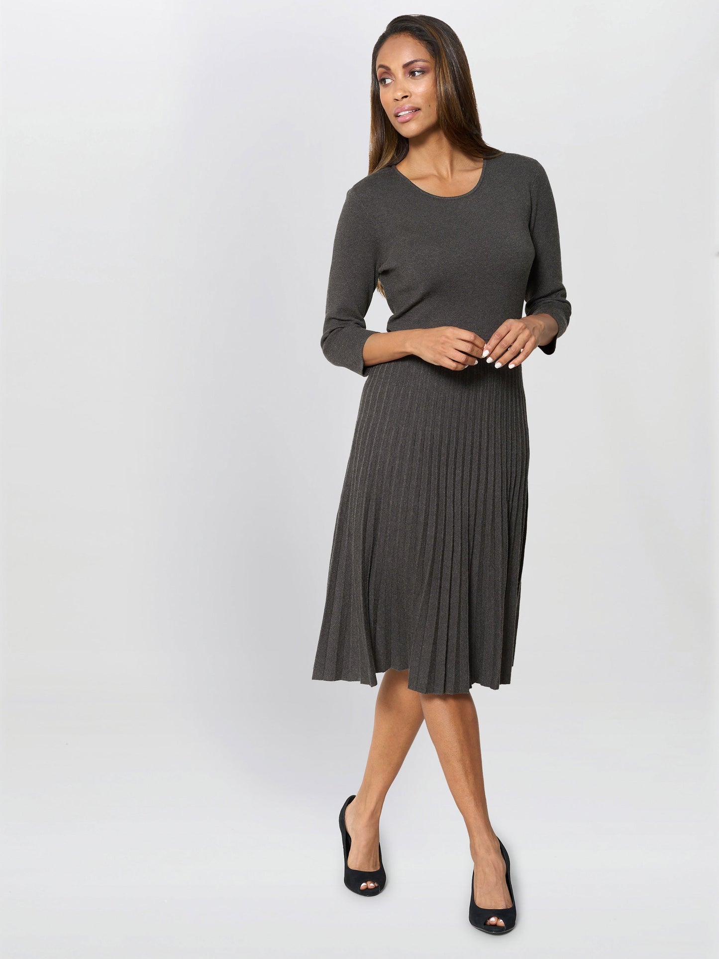  Annabella Pleated Midi Dress