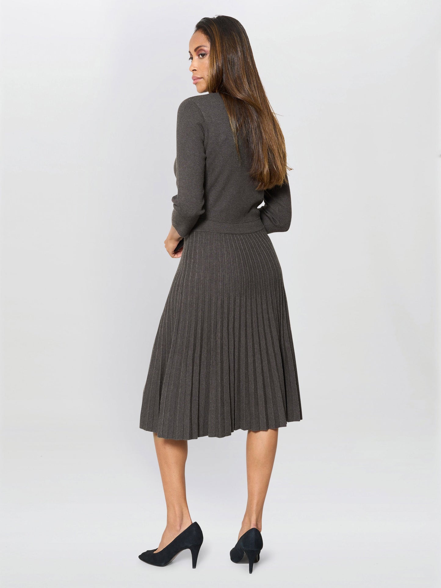  Annabella Pleated Midi Dress