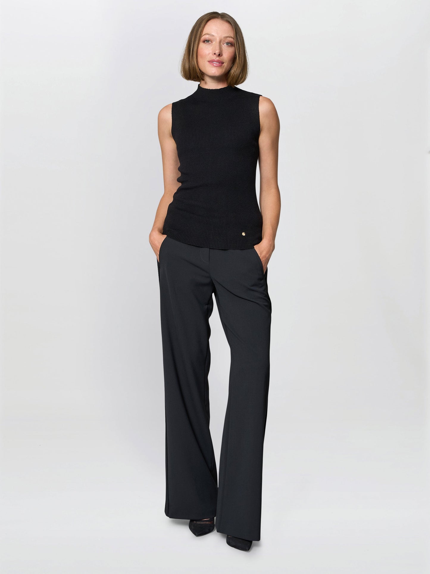  Neve Sleeveless Ribbed Jumper