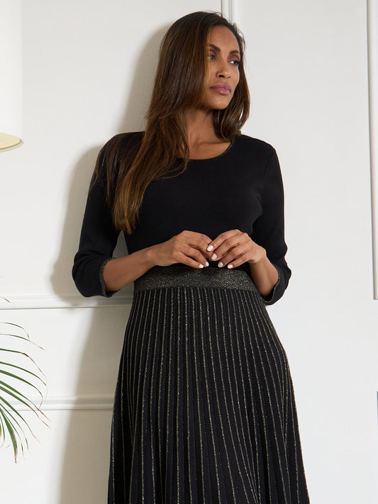  Apple Pleated Midi Dress