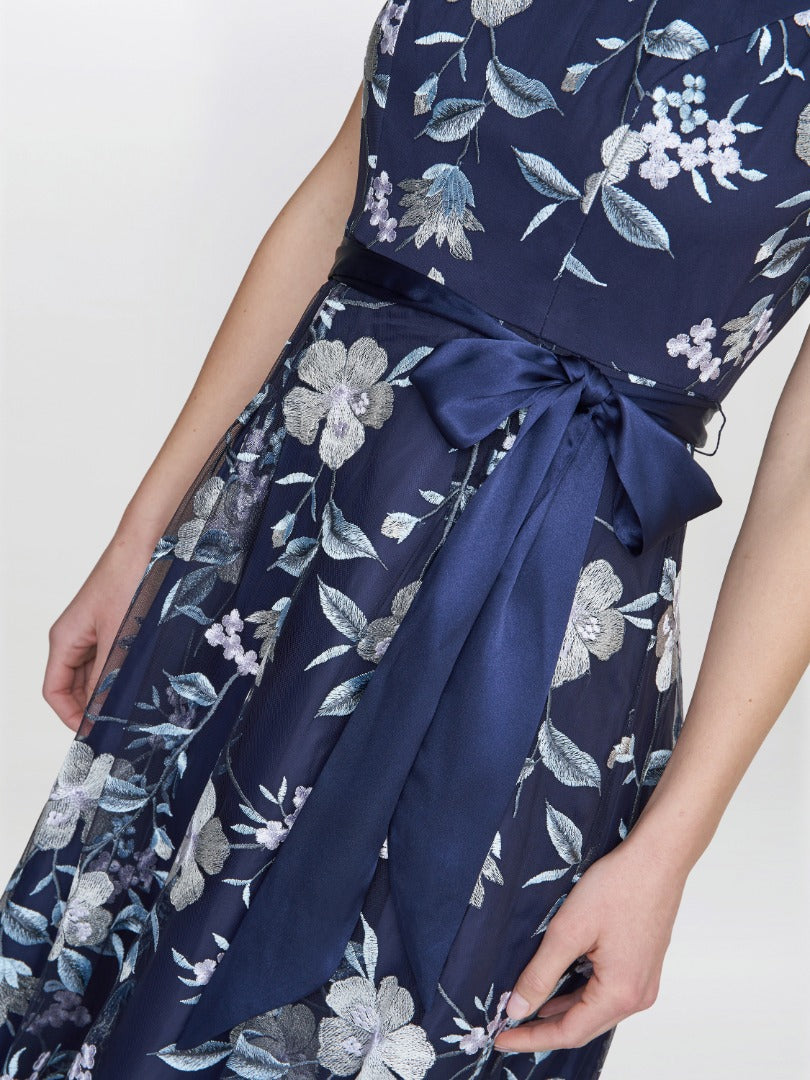  Judith Maxi Sleeveless Embroidered Dress With Tie Belt